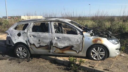 Roban un vehículo para atracar en cuatro establecimientos de varias ciudades Roban un vehículo para atracar en cuatro establecimientos de varias ciudades