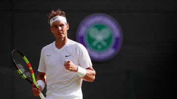 Nadal celebra un punto contra el japonés Sugita