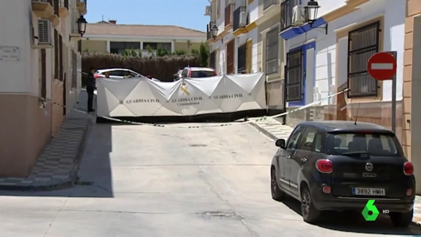 Un hombre mata a su mujer en Rute y se entrega a la Policía en Madrid Un hombre mata a su mujer en Rute y se entrega a la Policía en Madrid