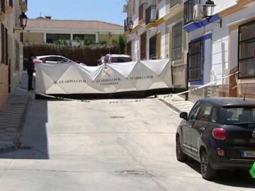 Un hombre mata a su mujer en Rute y se entrega a la Policía en Madrid Un hombre mata a su mujer en Rute y se entrega a la Policía en Madrid