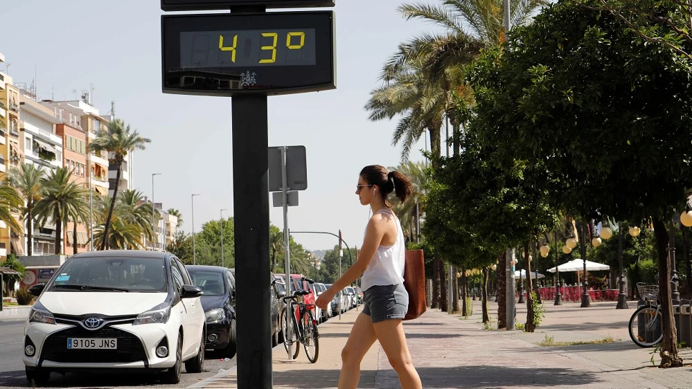 Termómetro marca 43 grados