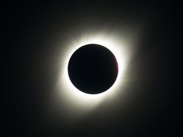 Asi se vio el eclipse solar total del 2 de julio