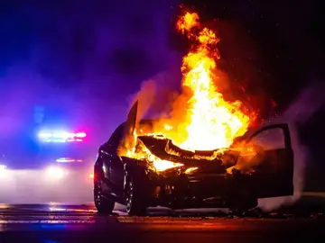 Tesla Model S ardiendo Tesla Model S ardiendo