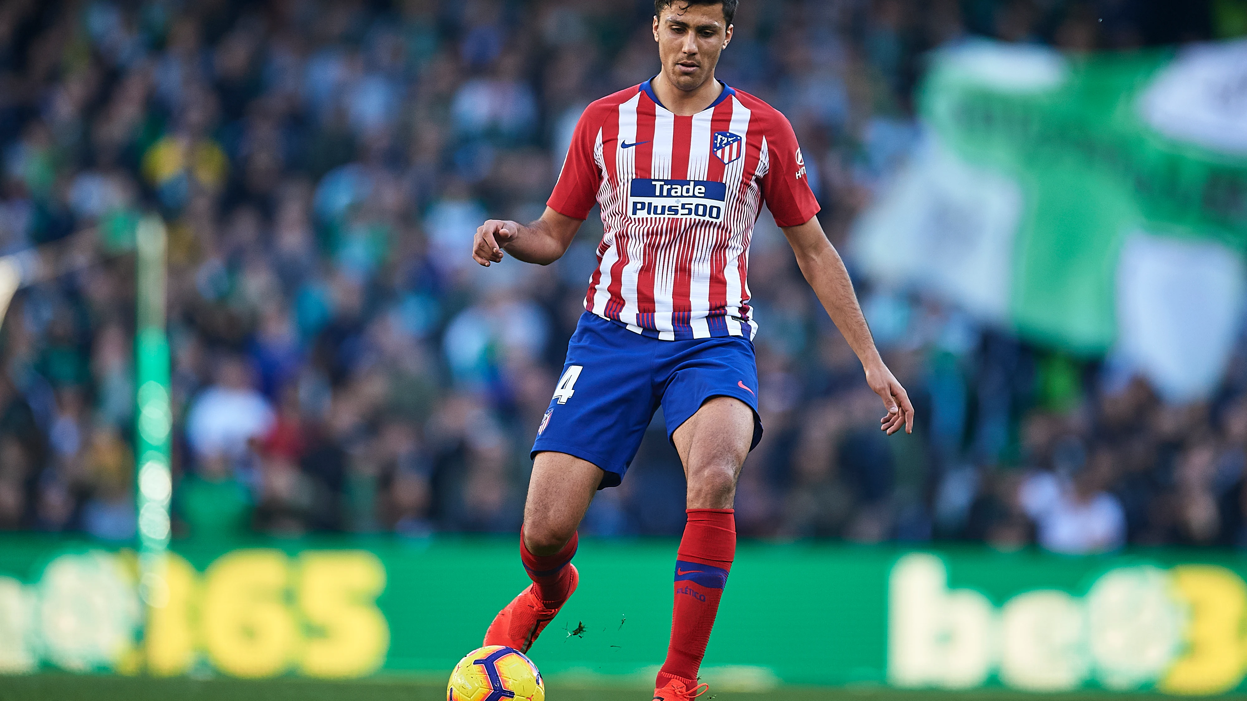 Rodrigo Hernández en un partido del Atlético de Madrid