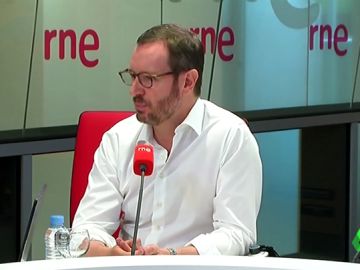 Maroto critica a Vox por bloquear los gobiernos de Murcia y Madrid: "Acaban de llegar a la política y lo primero que hacen es pedir cargos" Maroto critica a Vox por bloquear los gobiernos de Murcia y Madrid: "Acaban de llegar a la política y lo primero que hacen es pedir cargos"