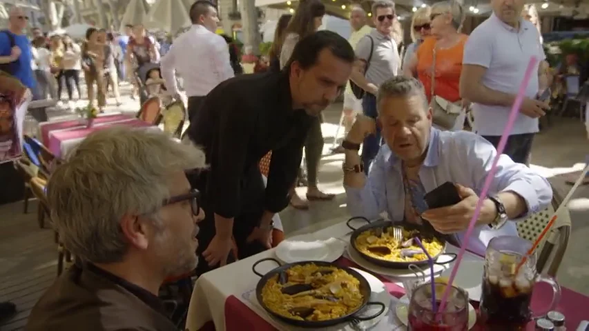 El enfado de Chicote al destapar el fraude de la comida para turistas: "Tengo la sensación de que me tomas por imbécil"