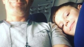 La foto de Ben y Landon durante el vuelo