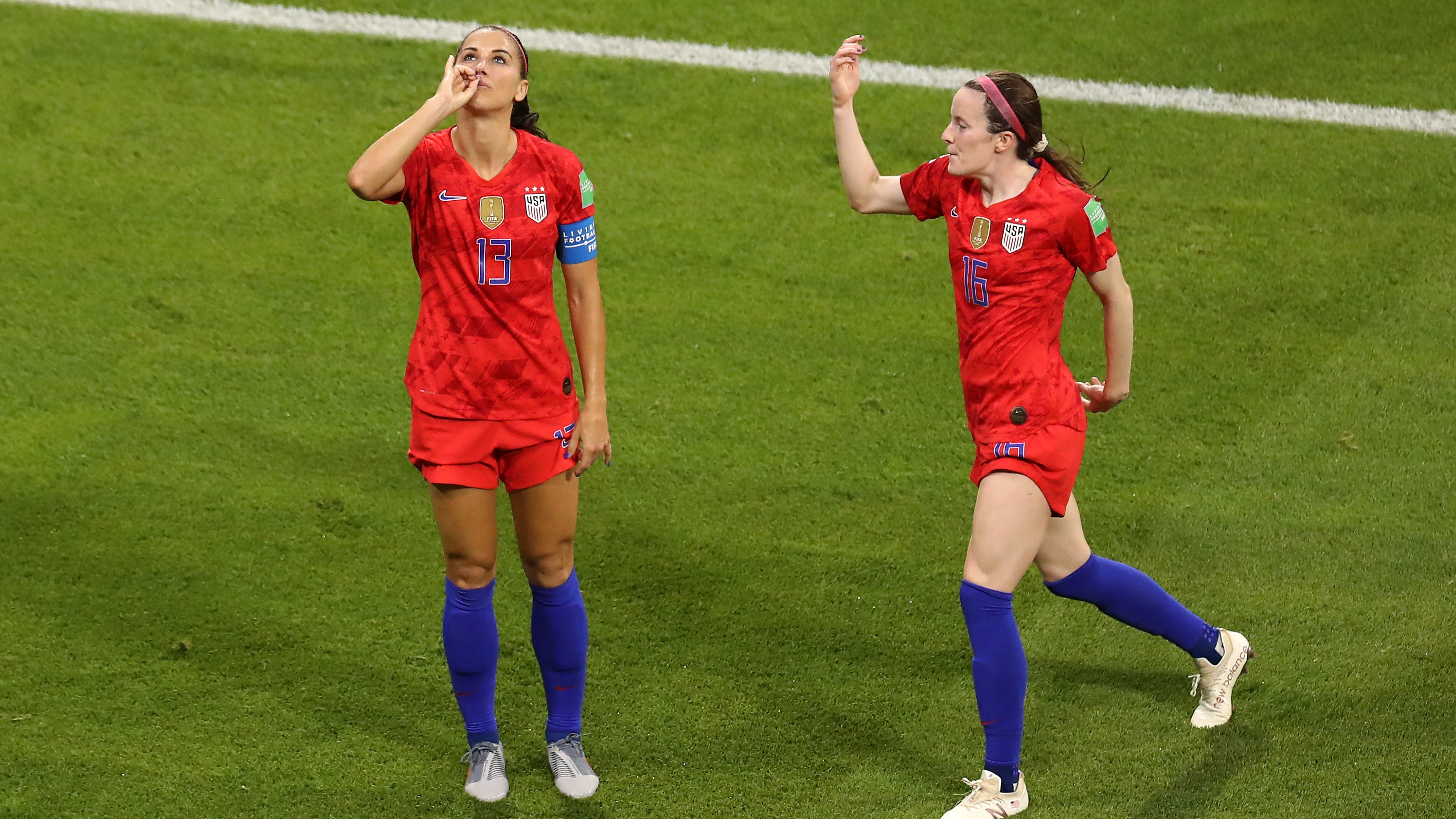 La comentada celebración de Alex Morgan