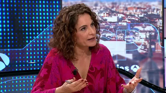 La ministra María Jesús Montero busca subir impuestos a grandes fortunas La ministra María Jesús Montero busca subir impuestos a grandes fortunas