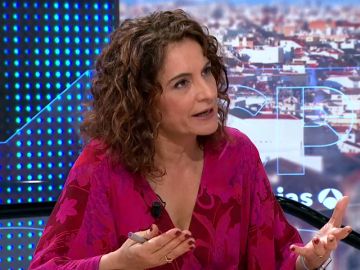 La ministra María Jesús Montero busca subir impuestos a grandes fortunas La ministra María Jesús Montero busca subir impuestos a grandes fortunas
