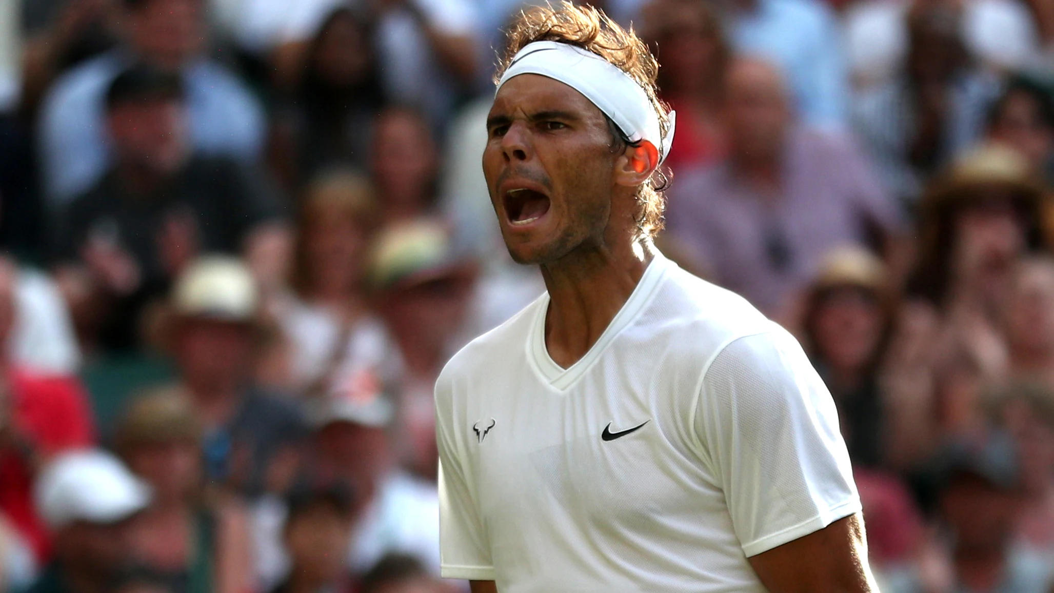 Nadal celebra un punto en el partido contra Kyrgios Nadal celebra un punto en el partido contra Kyrgios