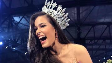 Jennifer Paweensuda Drouin tras ser coronada como Miss Tailandia