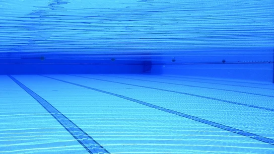 Imagen de archivo de una piscina Imagen de archivo de una piscina