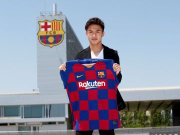 Hiroki Abe, nuevo jugador del Barcelona Hiroki Abe, nuevo jugador del Barcelona