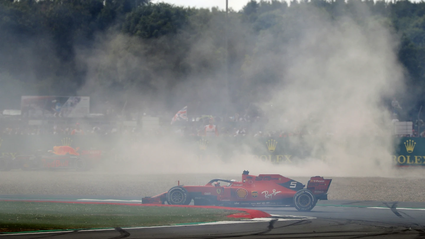 Vettel, tras su accidente con Verstappen Vettel, tras su accidente con Verstappen