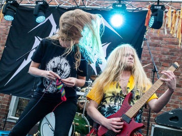 Heavy metal y calceta: así es el Heavy Metal Knitting Fest Heavy metal y calceta: así es el Heavy Metal Knitting Fest