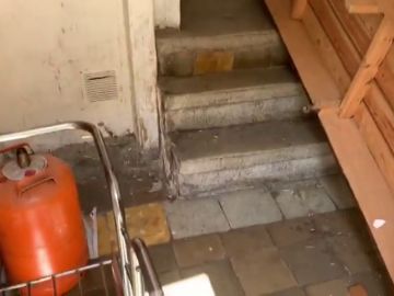 laSexta accede al edificio okupado de la violación múltiple a una menor en Manresa laSexta accede al edificio okupado de la violación múltiple a una menor en Manresa