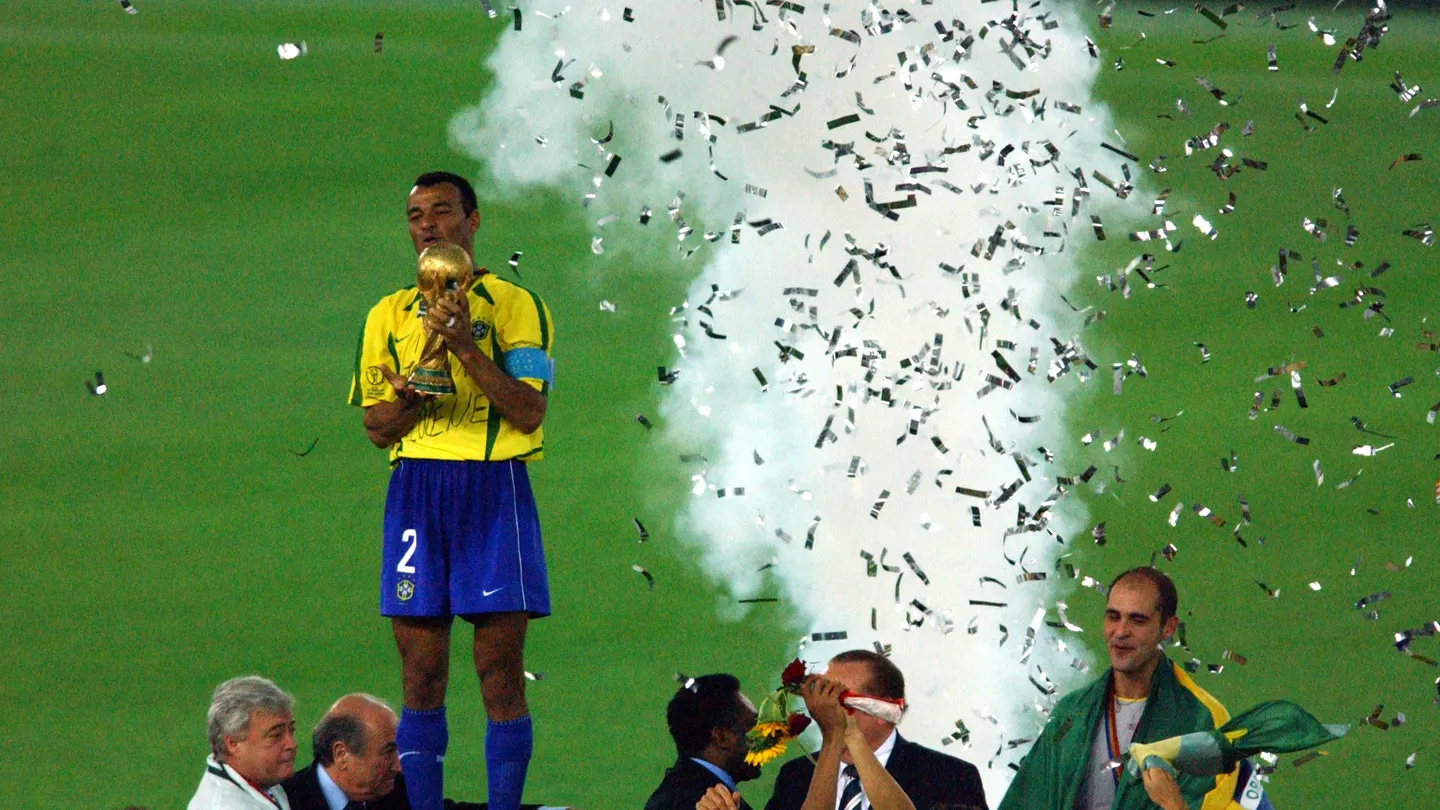 Cafú, levantando la Copa del Mundo Cafú, levantando la Copa del Mundo