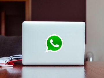 WhatsApp en un ordenador portátil