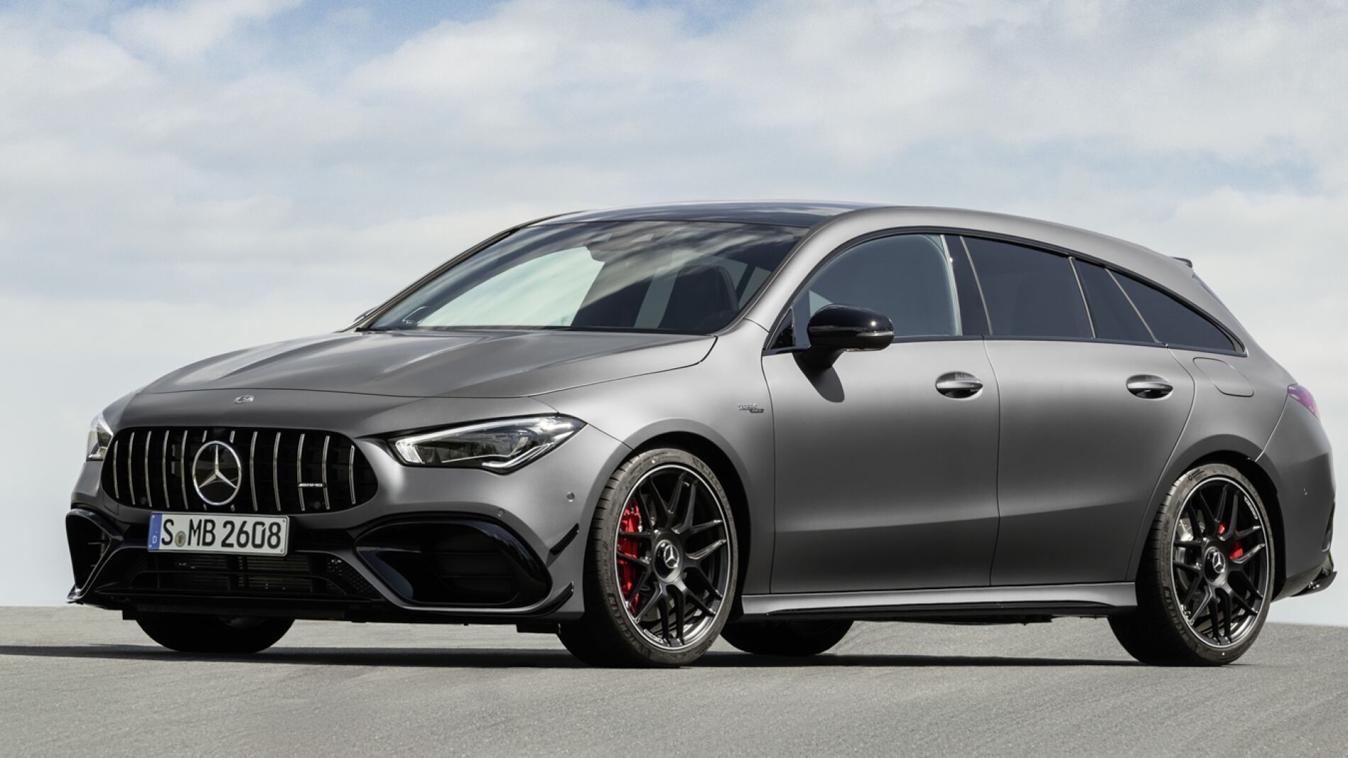 Mercedes-AMG CLA 45 Shooting Brake