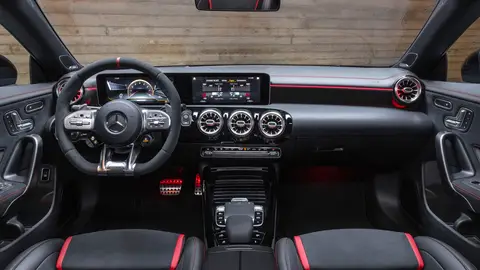 Mercedes-AMG CLA 45 Shooting Brake Mercedes-AMG CLA 45 Shooting Brake
