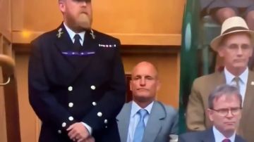 ¿Qué le pasa a Woody Harrelson? El extraño comportamiento del actor en la final de Wimbledon que se ha vuelto viral