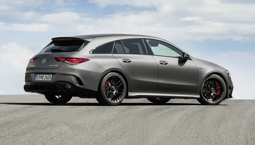 Mercedes-AMG CLA 45 Shooting Brake