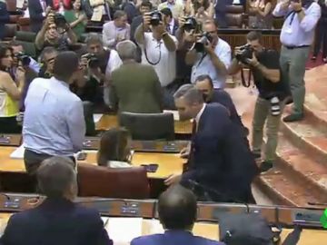 Bronca en el Parlamento andaluz en la aprobación de los presupuestos Bronca en el Parlamento andaluz en la aprobación de los presupuestos