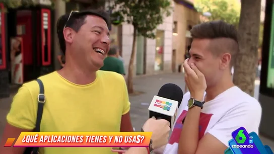 Los españoles se confiesan: "El juego del Pokemon Go me parece absurdo, mejor el Grinder, para atrapar a los chicos" Los españoles se confiesan: "El juego del Pokemon Go me parece absurdo, mejor el Grinder, para atrapar a los chicos"
