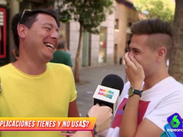 Los españoles se confiesan: "El juego del Pokemon Go me parece absurdo, mejor el Grinder, para atrapar a los chicos" Los españoles se confiesan: "El juego del Pokemon Go me parece absurdo, mejor el Grinder, para atrapar a los chicos"
