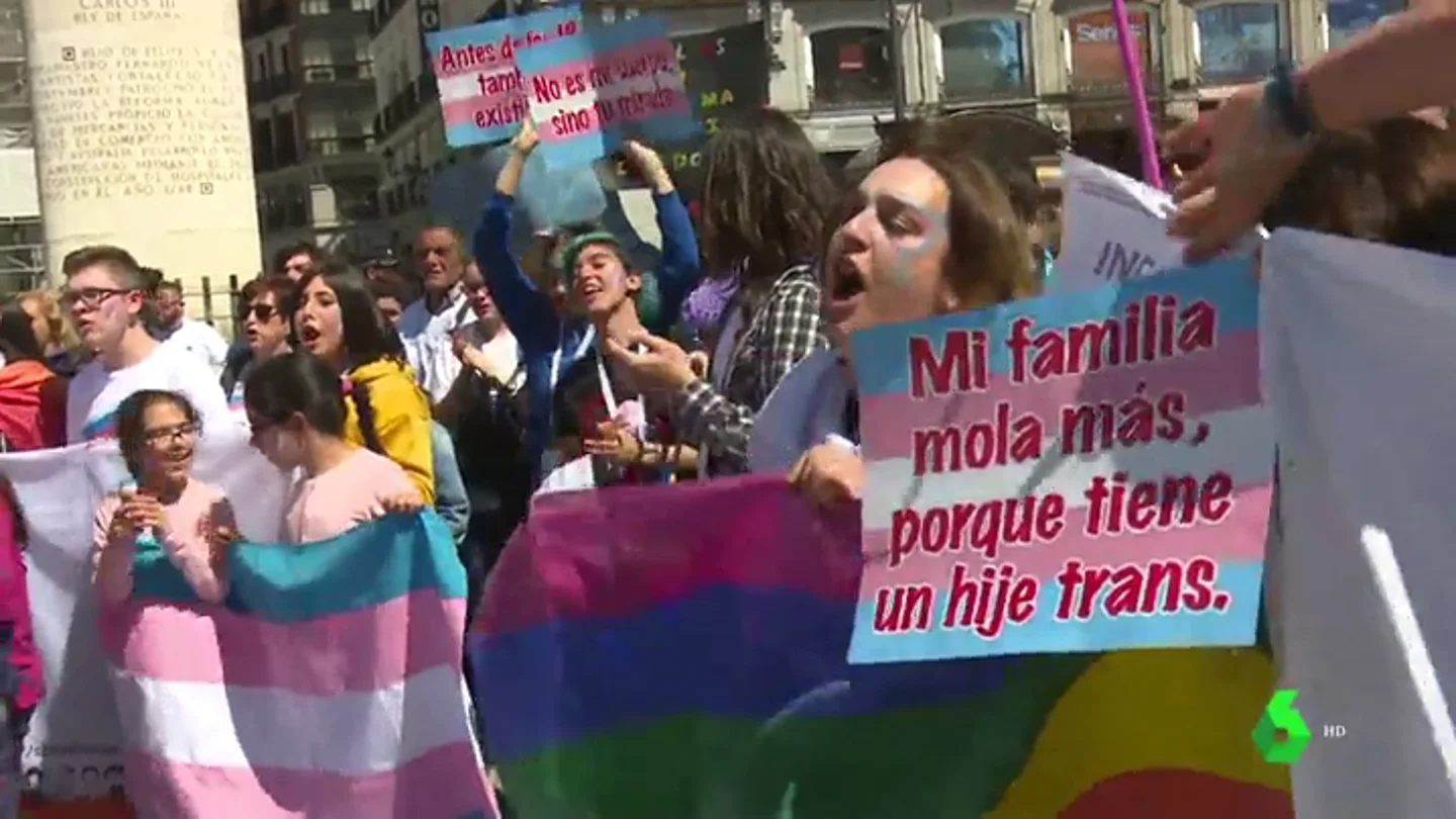 Los menores trans ya pueden cambiar su sexo en el DNI Los menores trans ya pueden cambiar su sexo en el DNI