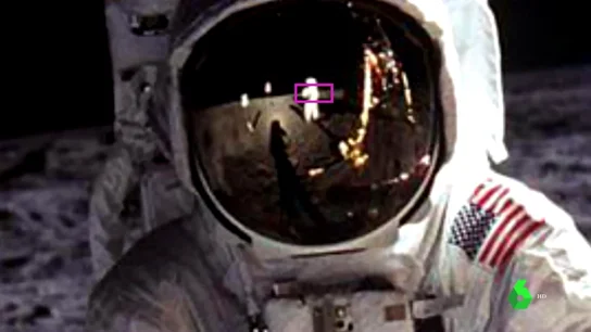 El reflejo de Amstrong en el casco de Aldrin. El reflejo de Amstrong en el casco de Aldrin.