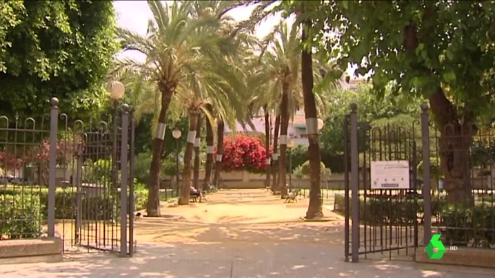 Entrada a los jardines de Casa Varela