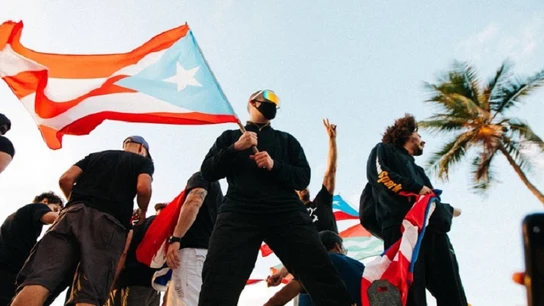 Bad Bunny en una de las protestas en Puerto Rico Bad Bunny en una de las protestas en Puerto Rico.