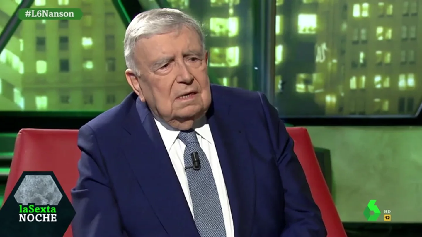 Anson: "Sánchez no quiere a Iglesias en el Consejo de Ministros porque teme que se lo coma con patatas a las finas hierbas" Anson: "Sánchez no quiere a Iglesias en el Consejo de Ministros porque teme que se lo coma con patatas a las finas hierbas"