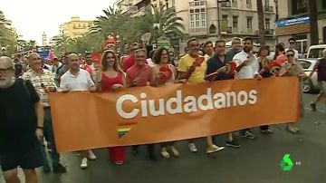 Ciudadanos opta por marcharse del Orgullo LGTBI de Alicante tras ser abucheados al grito de "traidores"