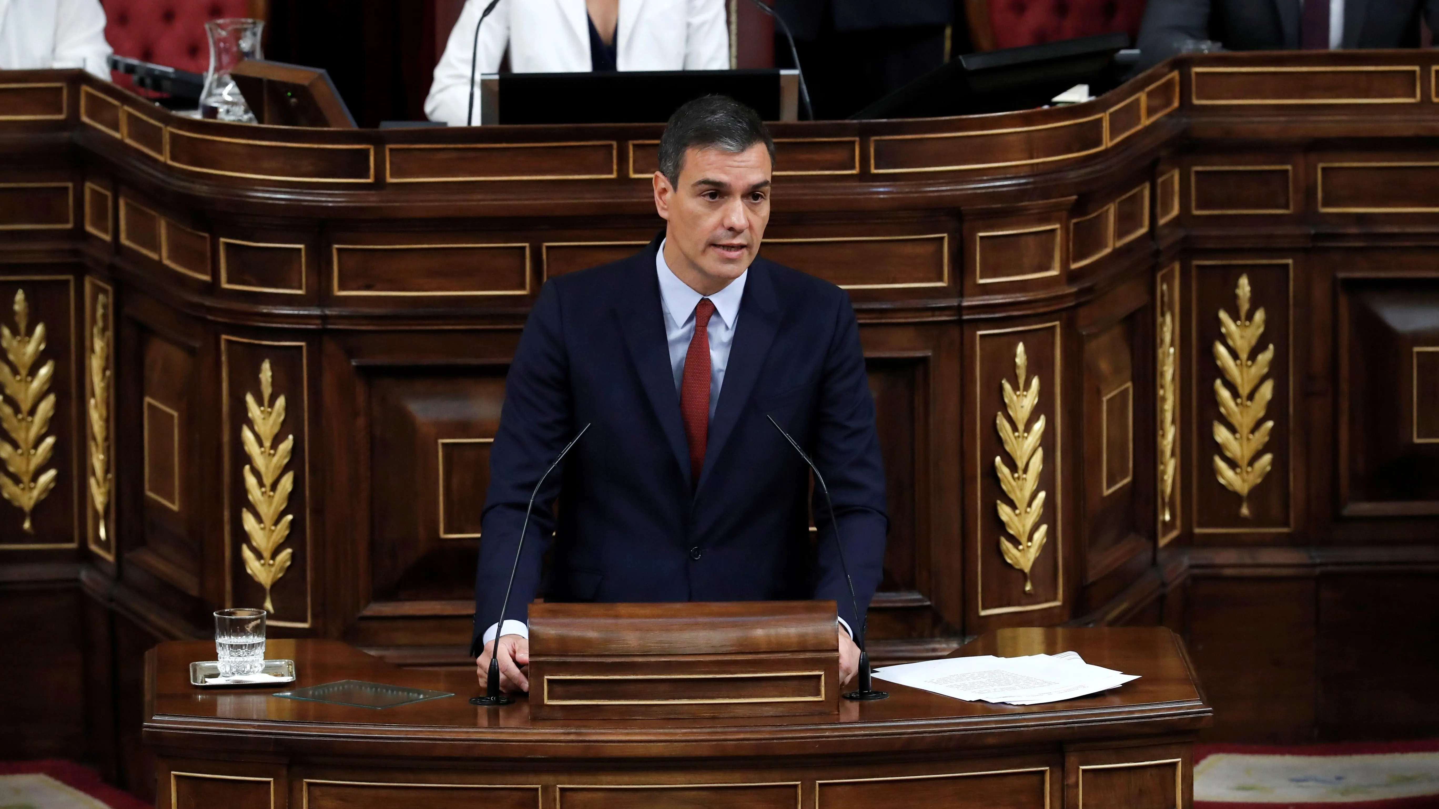 El candidato socialista a la Presidencia del Gobierno, Pedro Sánchez, durante su intervención en la primera jornada del debate