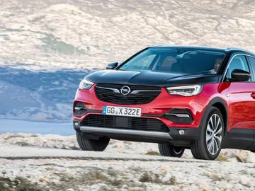 Opel GrandLand Hybrid4 Opel GrandLand Hybrid4