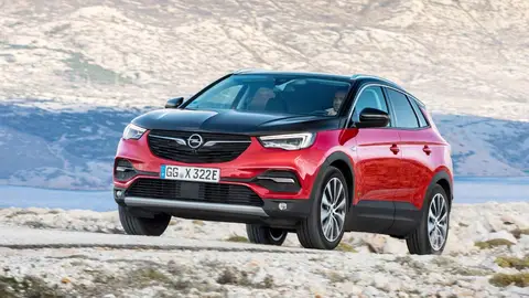 Opel GrandLand Hybrid4 Opel GrandLand Hybrid4