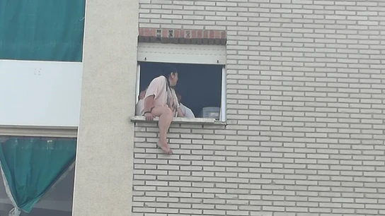 Una mujer se intenta suicidar cuando iba a ser desahuciada Una mujer se intenta suicidar cuando iba a ser desahuciada