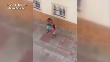 Detenida una mujer en Huelva por agredir a su novio en plena calle