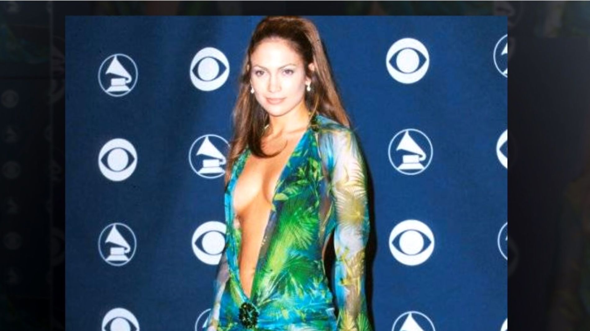 Jennifer lopez y discount su vestido verde