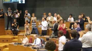 María Chivite tras ser investida presidenta de Navarra