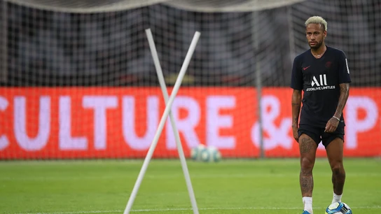 Neymar, en un entrenamiento con el PSG Neymar, en un entrenamiento con el PSG