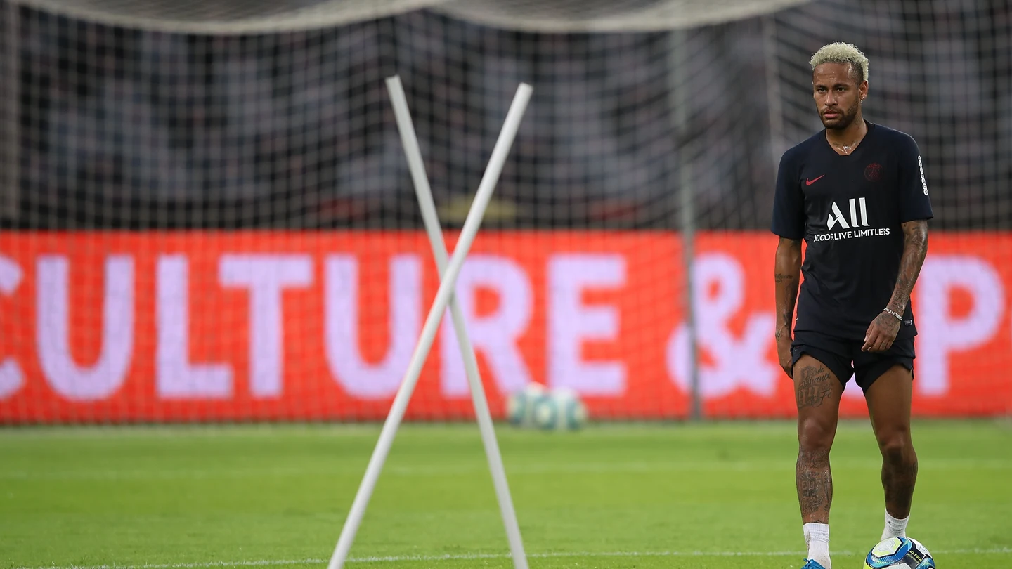 Neymar, en un entrenamiento con el PSG Neymar, en un entrenamiento con el PSG
