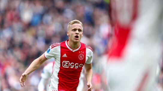 Van de Beek, durante un partido del Ajax