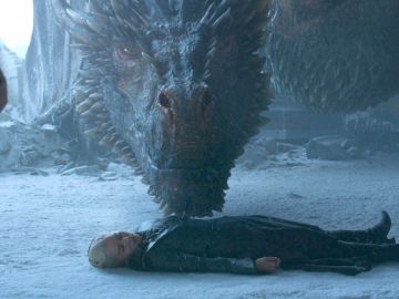 Daenerys Targaryen después de morir. Daenerys Targaryen después de morir.