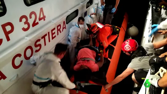 Evacuadas dos mujeres embarazadas del barco de Open Arms en el Mediterráneo Evacuadas dos mujeres embarazadas del barco de Open Arms en el Mediterráneo