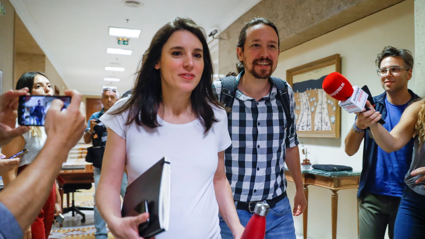 Los líderes de Unidas Podemos Pablo Iglesias (d) e Irene Montero (i) Los líderes de Unidas Podemos Pablo Iglesias (d) e Irene Montero (i)