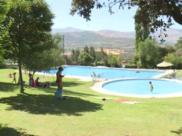 Imagen de una piscina Imagen de una piscina
